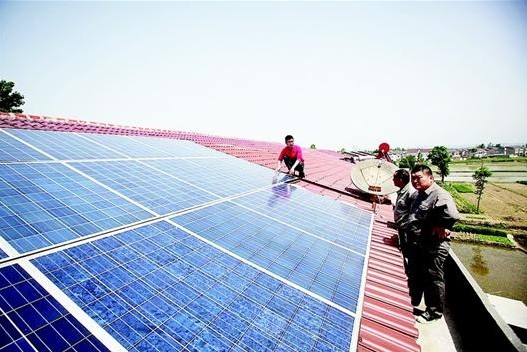襄陽首個家庭光伏發電項目運營 一年可賣電5000元